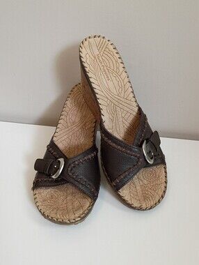 Worn - Hush Puppies Dark Brown Leather Slip-On Sandals with Buckle